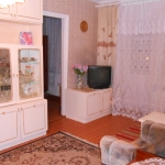 Сдам 2-комн. квартиру 44кв.м., Омск, ул. Иртышская Набережная, 19