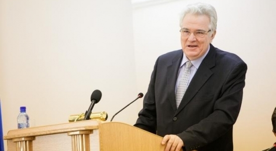 Спикер заксобрания Омской области получил благодарственное письмо от Главы государства